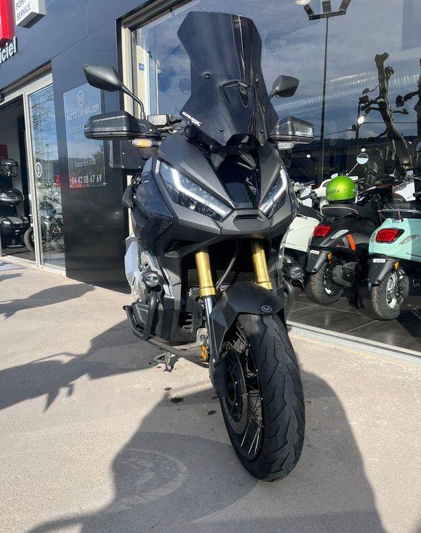 SCOOTER HONDA X-ADV 750 GRIS PROCHE DE MARSEILLE