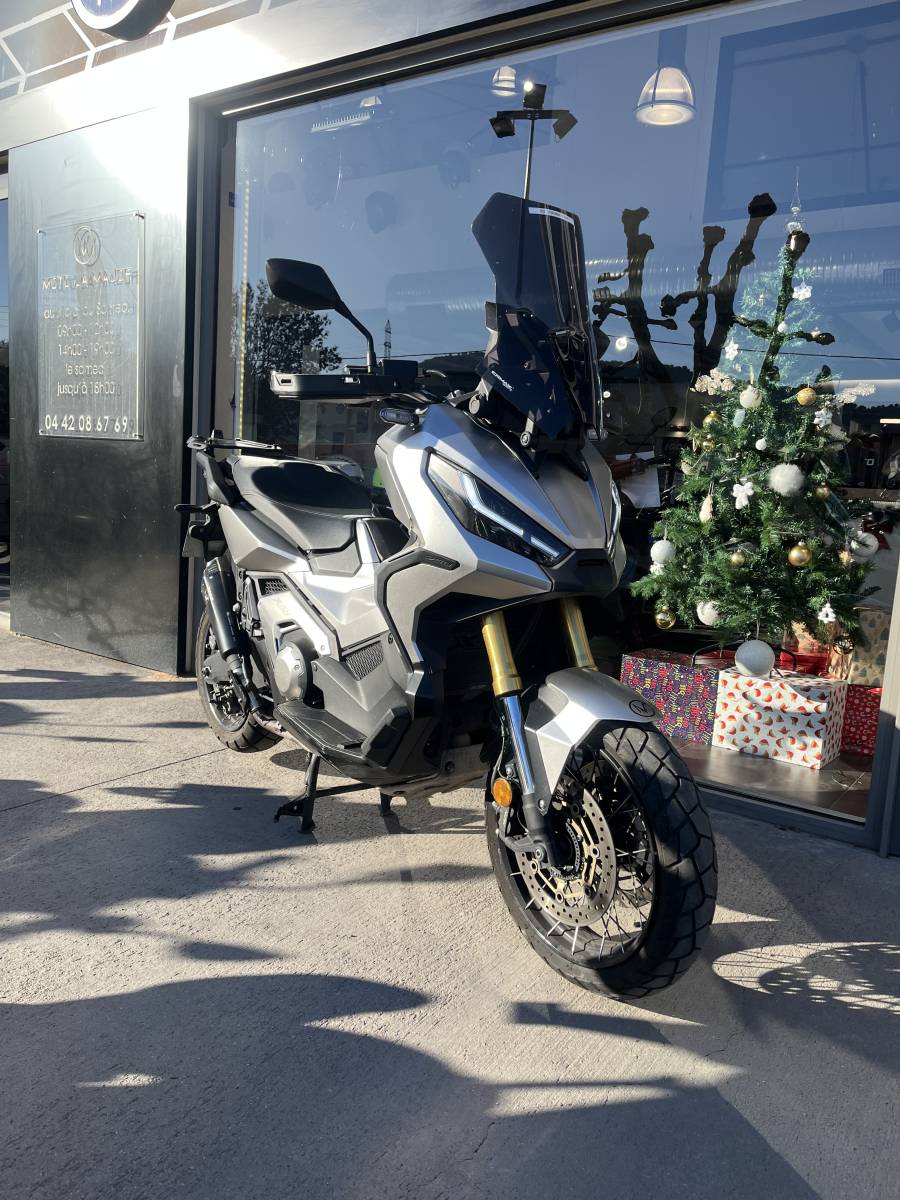 SCOOTER HONDA XADV 750 GRIS D'OCCASION PROCHE DE CASSIS