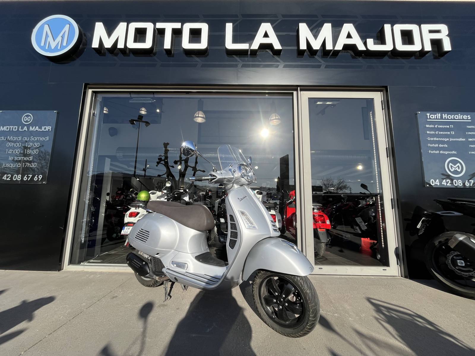 VENTE VESPA GTS 125 D'OCCASION TRES BON ETAT A AUBAGNE