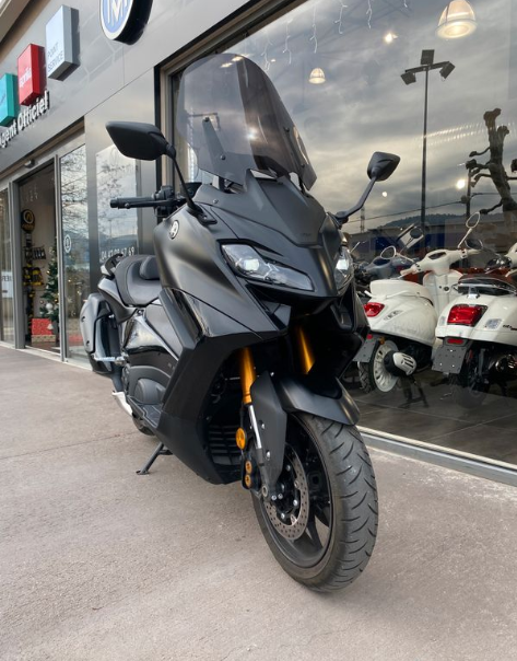 VENTE T-MAX 560 TECH MAX PROCHE DE MARSEILLE