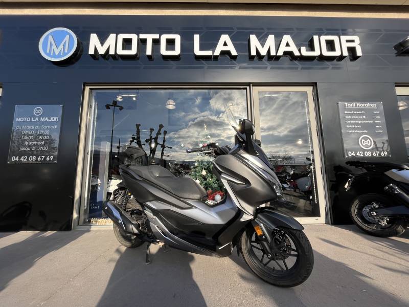 VENTE SCOOTER D'OCCASION HONDA FORZA 300 A AUBAGNE