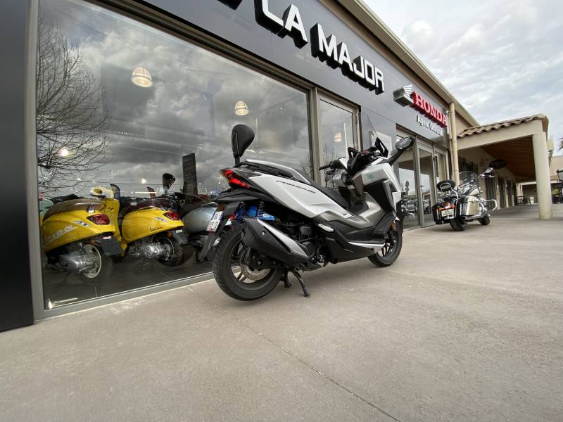 scooter honda forza 350 comme neuf garage marseille
