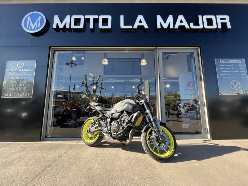 VENTE D'UNE MOTO YAMAHA MT-07 2018 199600 KM Garantie 12 mois À AUBAGNE PROCHE DE MARSEILLE