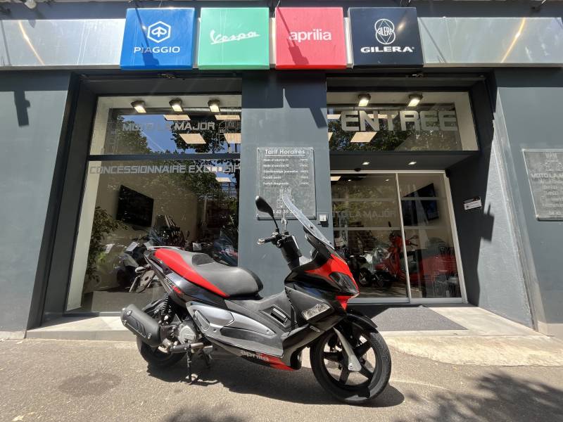 VENTE SCOOTER APRILIA SR MAX 125 IE MOTO LA MAJOR MARSEILLE