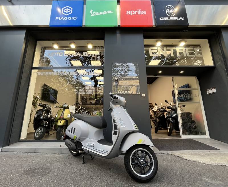 VENTE VESPA GTS 125 SUPERTECH A MOTO LA MAJOR MARSEILLE