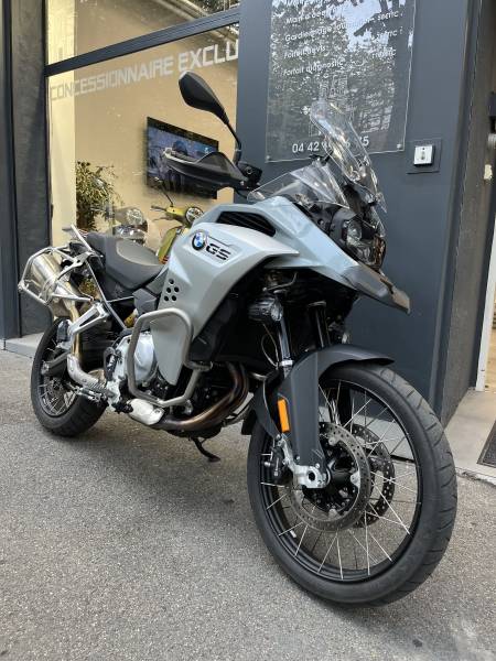 VENTE D'UNE MOTO BMW F 850 GS ADVENTURE 2019 13500 KM Garantie 12 mois À LA JOLIETTE PROCHE DE LA CATHÉDRALE LA MAJOR MARSEILLE.