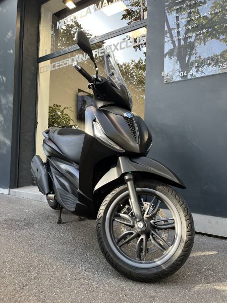 SCOOTER BEVERLY 400 HPE SPORT NOIR D'OCCASION A MARSEILLE